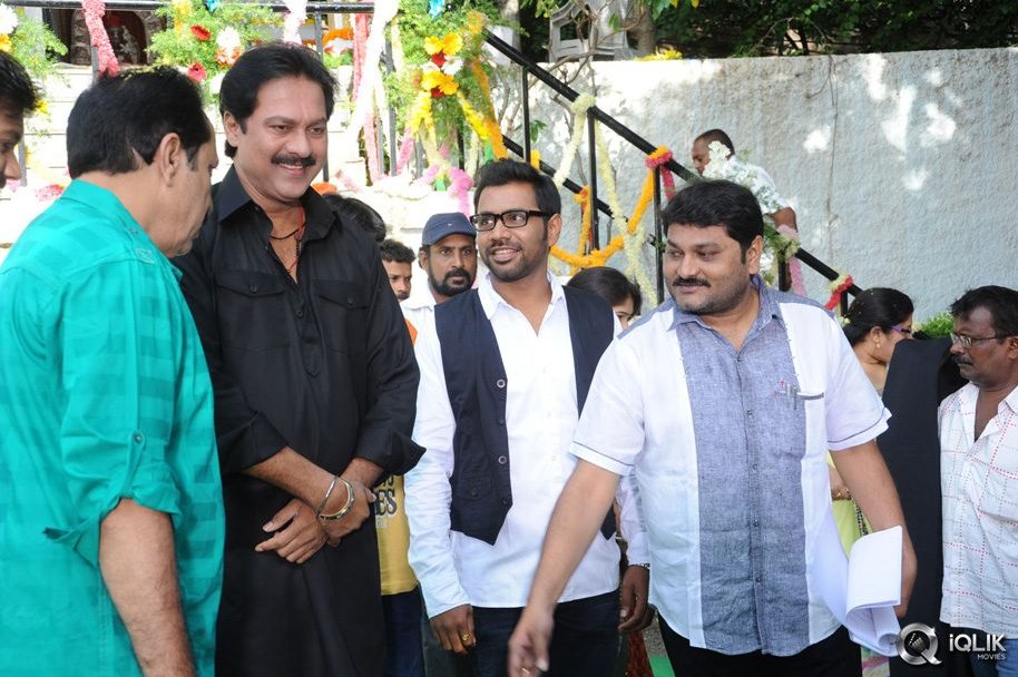 Tharuvatha-Katha-Movie-Opening